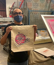 Load image into Gallery viewer, Cat Spiral tote bag
